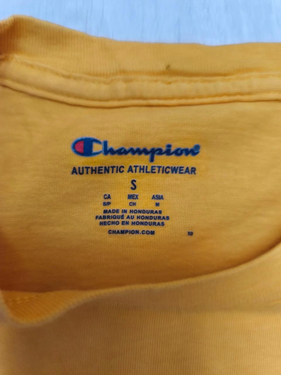 T-Shirt Champion Tamanho P – photo 2
